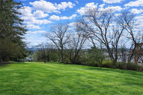 $257,500 | 160 Maus Drive, Irwin, PA 15642