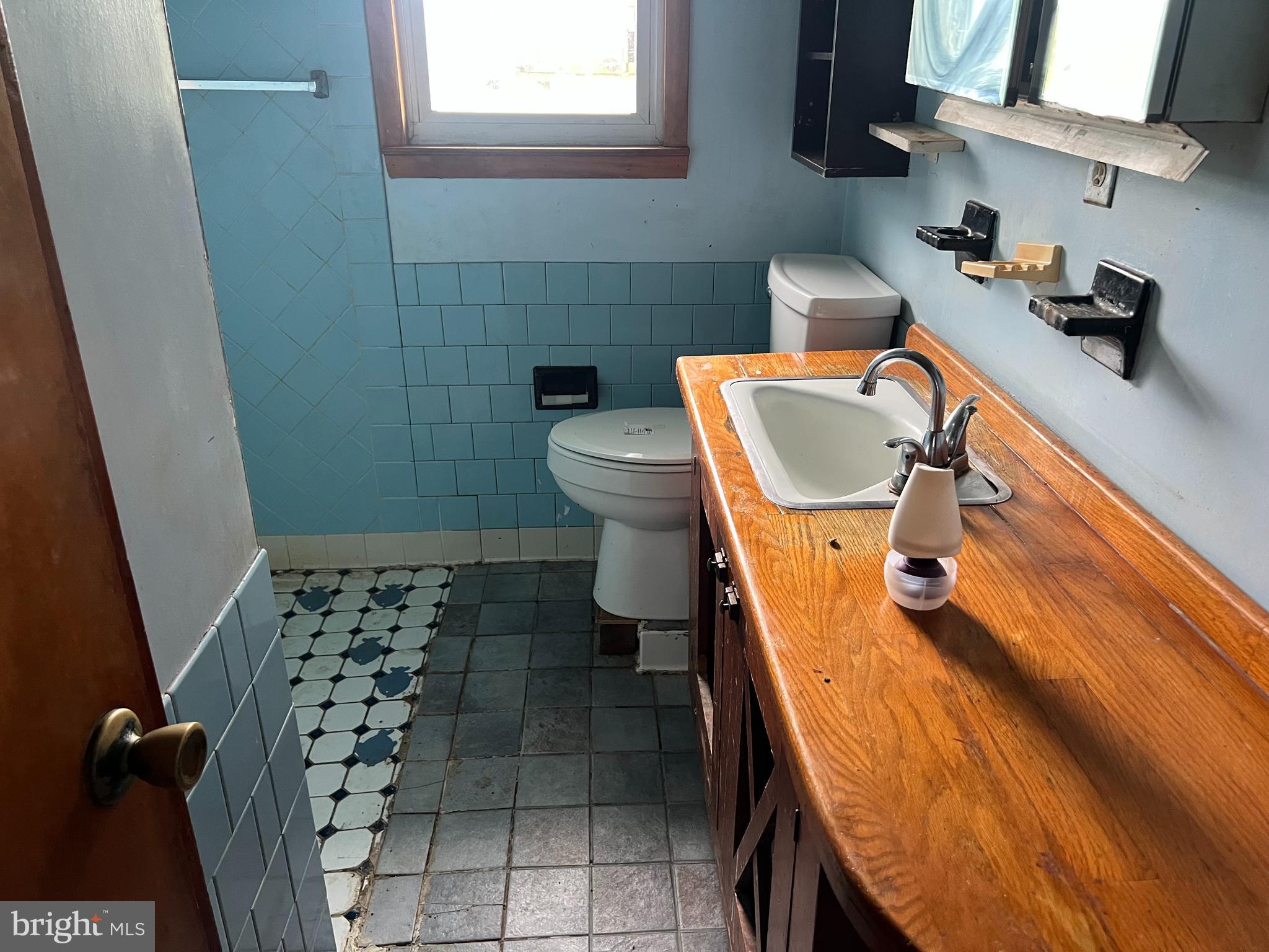 4257 Maple Grove Road Hampstead, MD 21074 - Photo 10 of 15 Bathroom 1