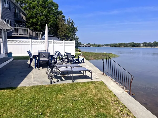 $865,000 | 24 Cove Street, Wareham, MA 02558