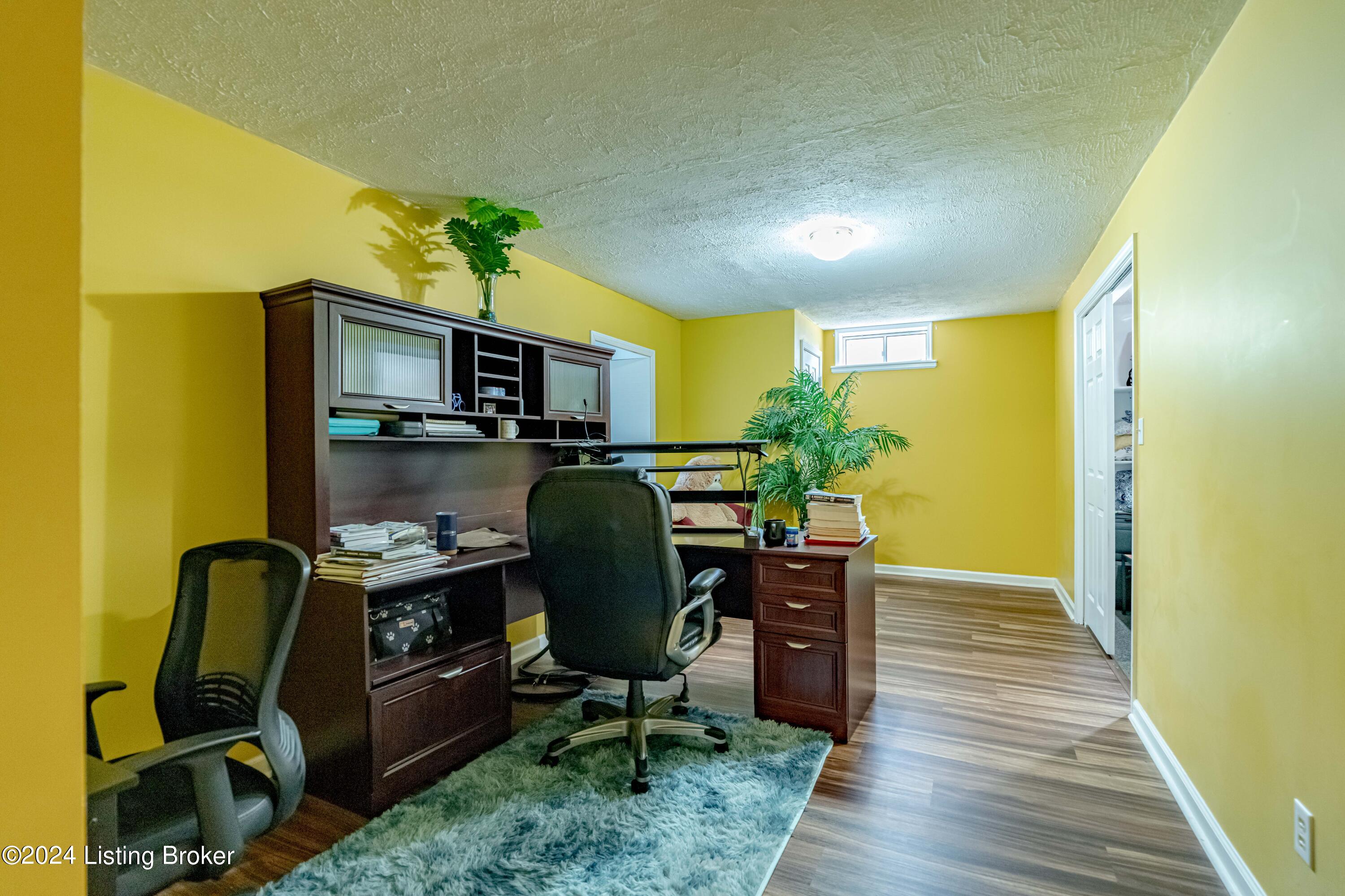 8014 Kellerman Road Louisville, KY 40219 - Photo 19 of 28 19