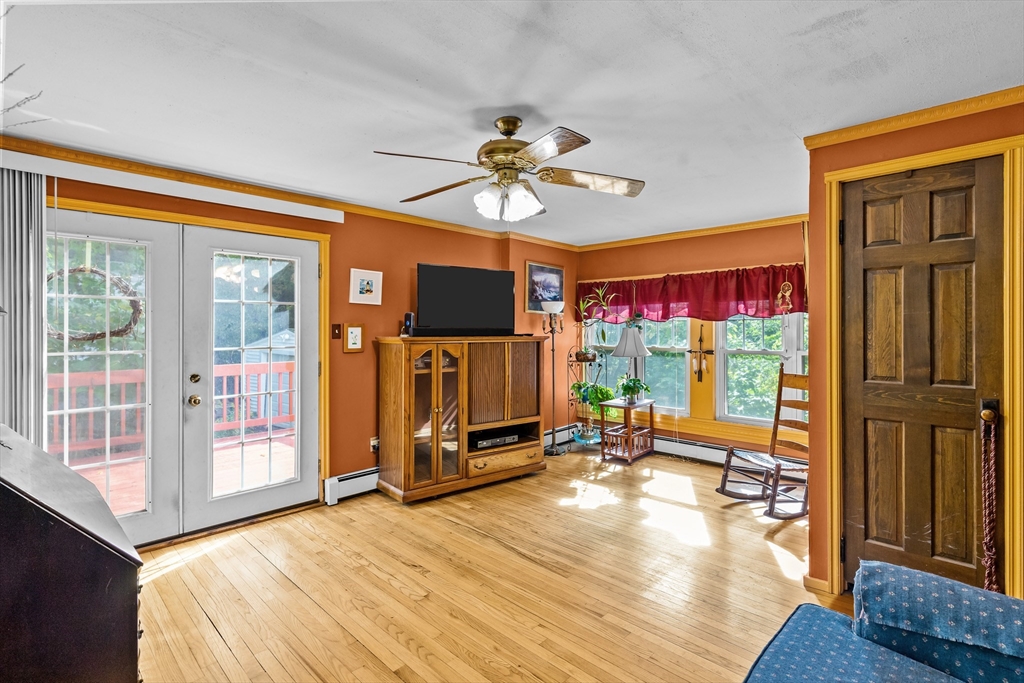 7 White Avenue Douglas, MA 01516 - Photo 13 of 23