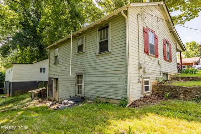 $130,000 | 204 Hillview Avenue, Knoxville, TN 37914