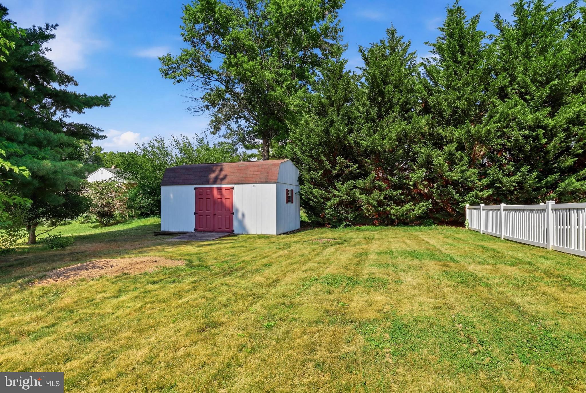 137 Ridgefield Drive York, PA 17403 - Photo 38 of 41