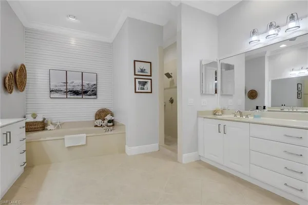 $749,000 | 9097 Cherry Oaks Trail, Unit 202, Naples, FL 34114