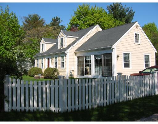 28 Burr Road Hingham, MA 02043 - Photo 1 of 17 Gallery Image 1
