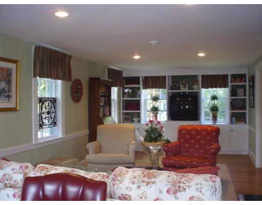 28 Burr Road Hingham, MA 02043 - Photo 13 of 17 Gallery Image 13
