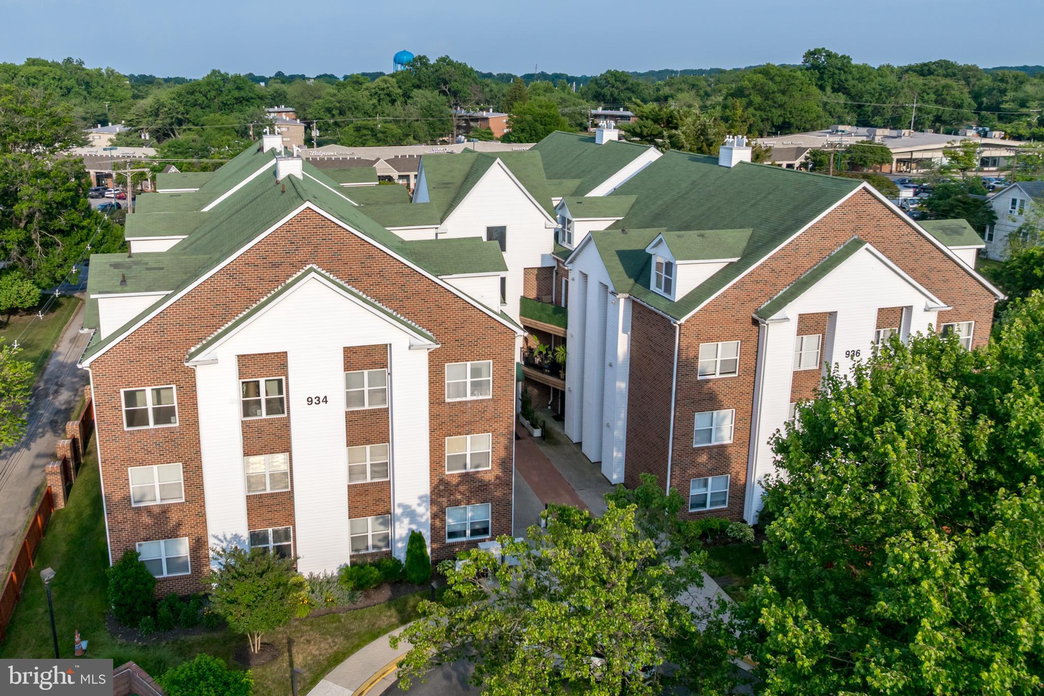 936 Bay Ridge Avenue, Unit 201 Annapolis, MD 21403 - Photo 1 of 8