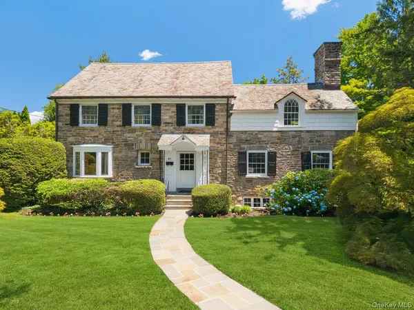 $2,395,000 | 91 Larchmont Avenue, Larchmont, NY 10538