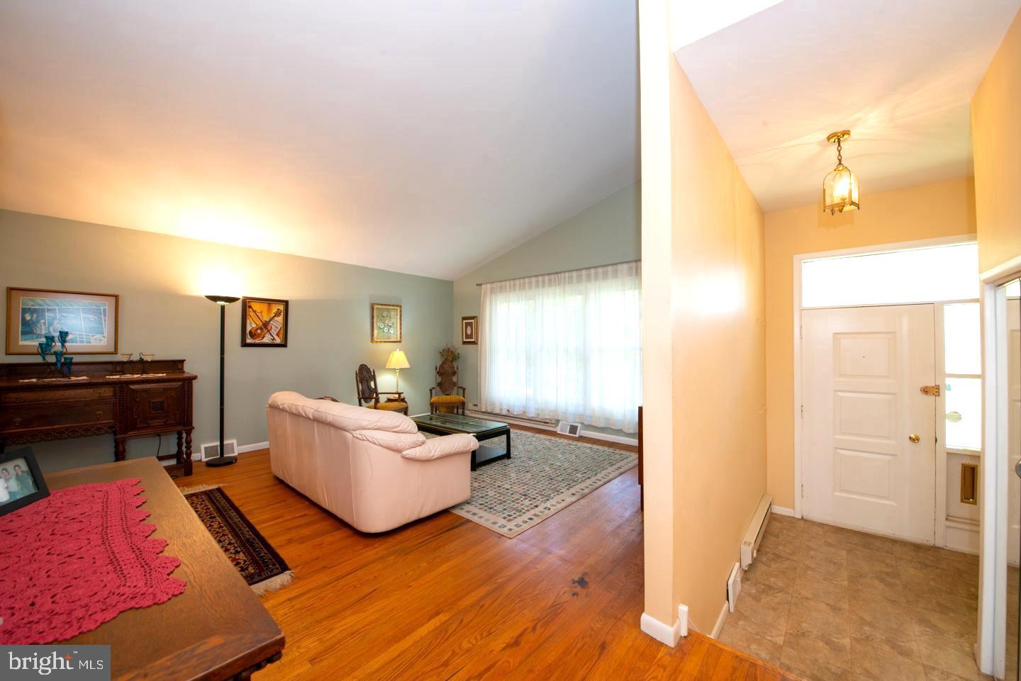 1604 Colima Road Philadelphia, PA 19115 - Photo 12 of 37 Entrance