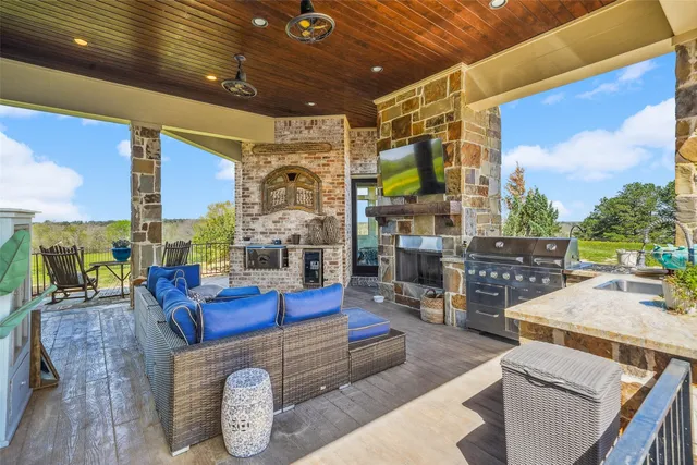 $5,750,000 | 460 Bishop Road, Huntsville, TX 77320