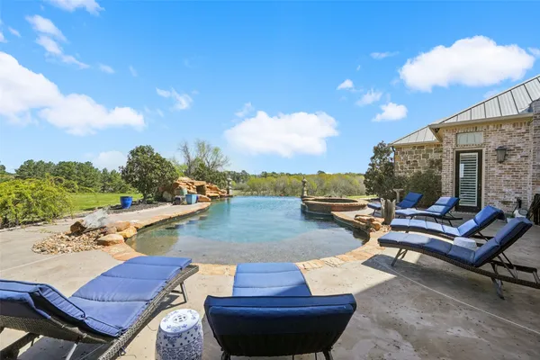 $5,200,000 | 460 Bishop Road, Huntsville, TX 77320