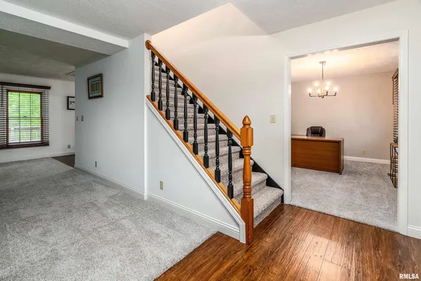 $479,900 | 200 Quail Run, Carterville, IL 62918