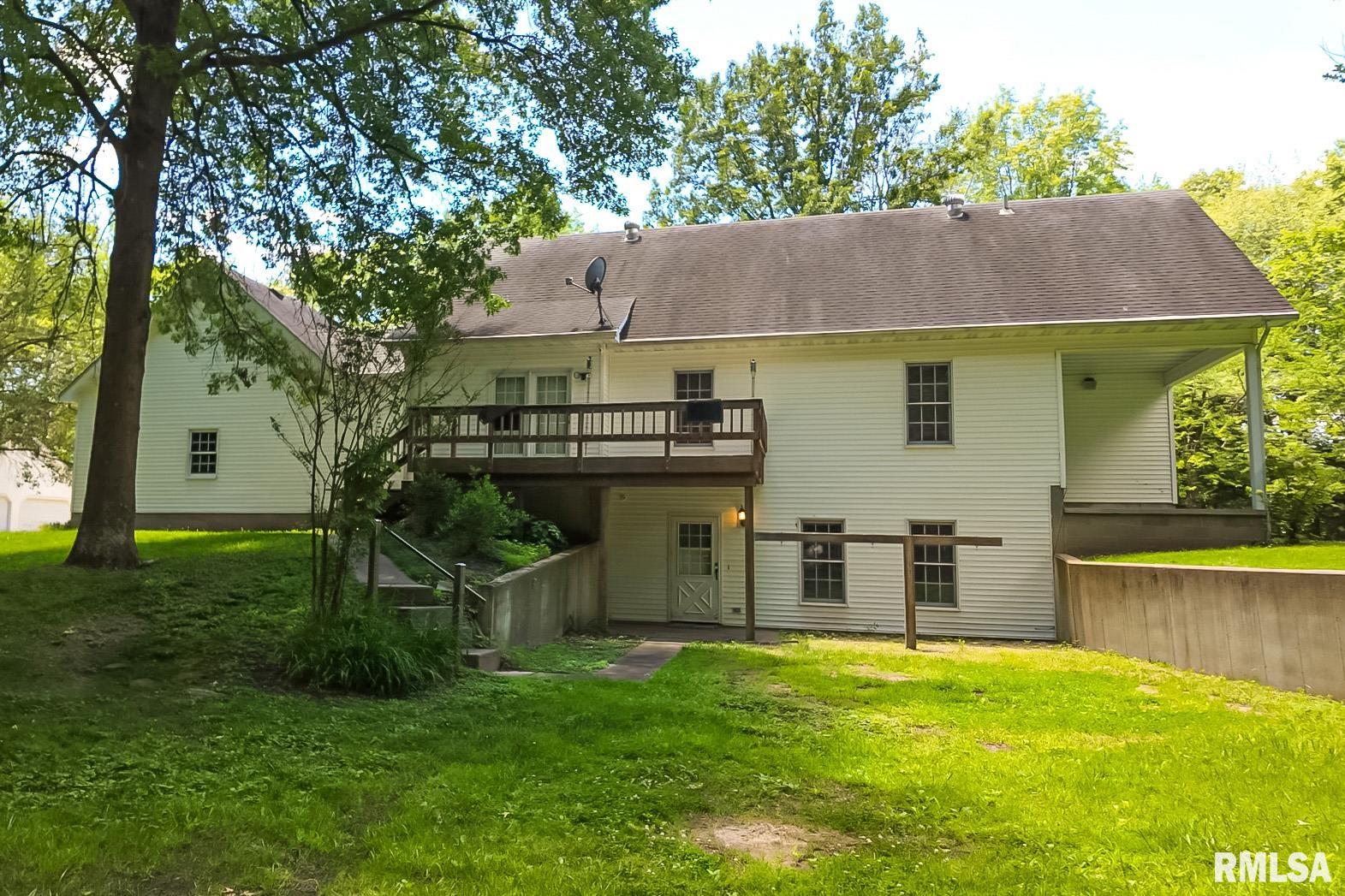 200 Quail Run Carterville, IL 62918 - Photo 2 of 40