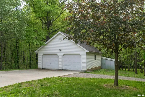 $479,900 | 200 Quail Run, Carterville, IL 62918