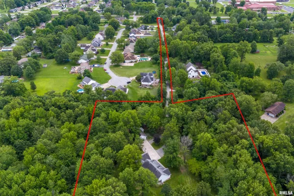 $479,900 | 200 Quail Run, Carterville, IL 62918
