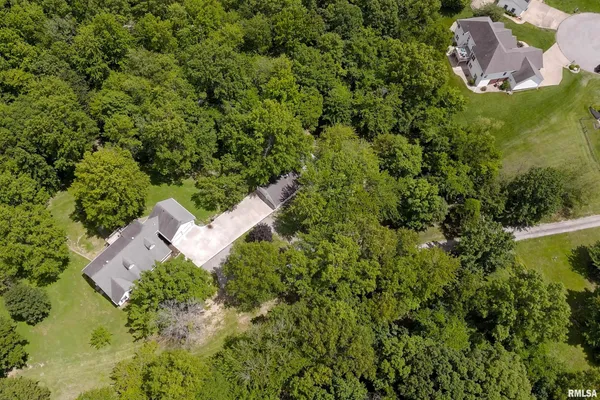 $479,900 | 200 Quail Run, Carterville, IL 62918