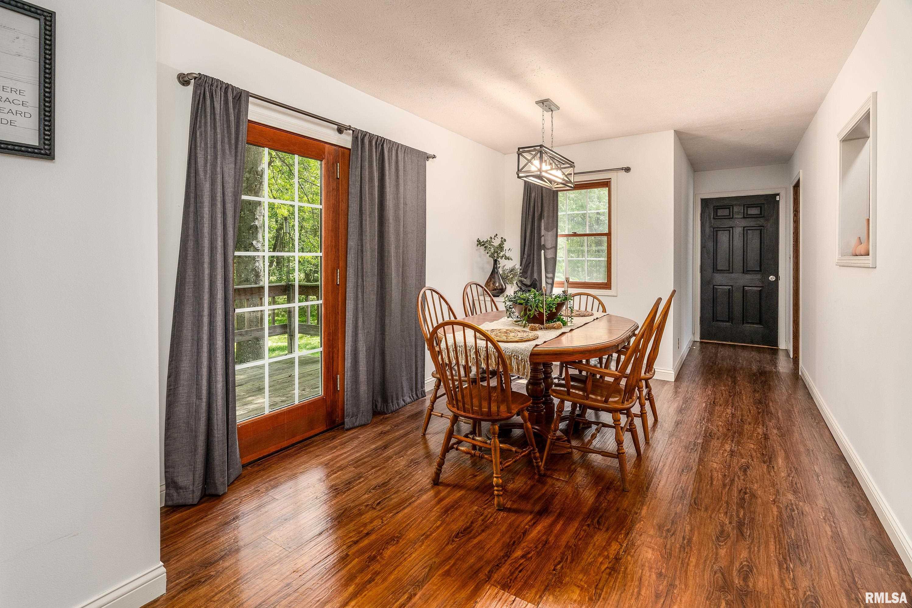 200 Quail Run Carterville, IL 62918 - Photo 7 of 40