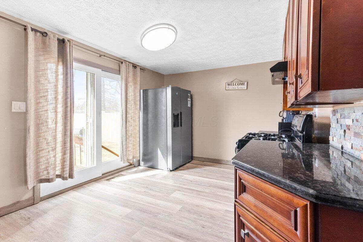 1815 Bar Harbor Road Columbus, OH 43219 - Photo 10 of 28 Kitchen 2 (1)