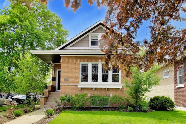 $530,000 | 6101 West Patterson Avenue, Chicago, IL 60634