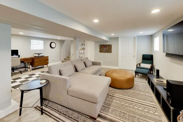 $530,000 | 6101 West Patterson Avenue, Chicago, IL 60634
