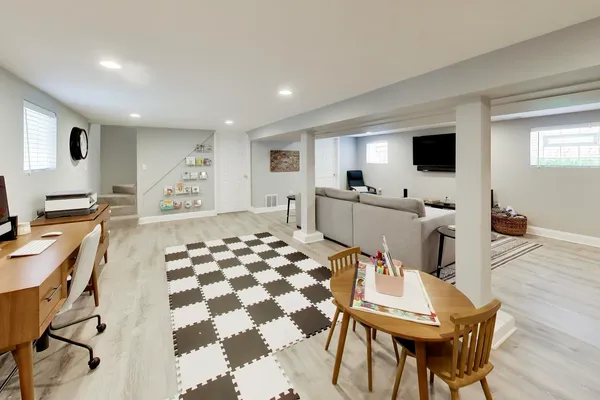 $530,000 | 6101 West Patterson Avenue, Chicago, IL 60634