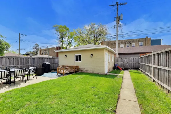 $530,000 | 6101 West Patterson Avenue, Chicago, IL 60634