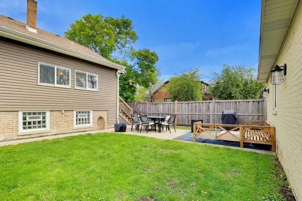 $530,000 | 6101 West Patterson Avenue, Chicago, IL 60634