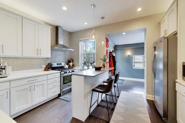 $530,000 | 6101 West Patterson Avenue, Chicago, IL 60634