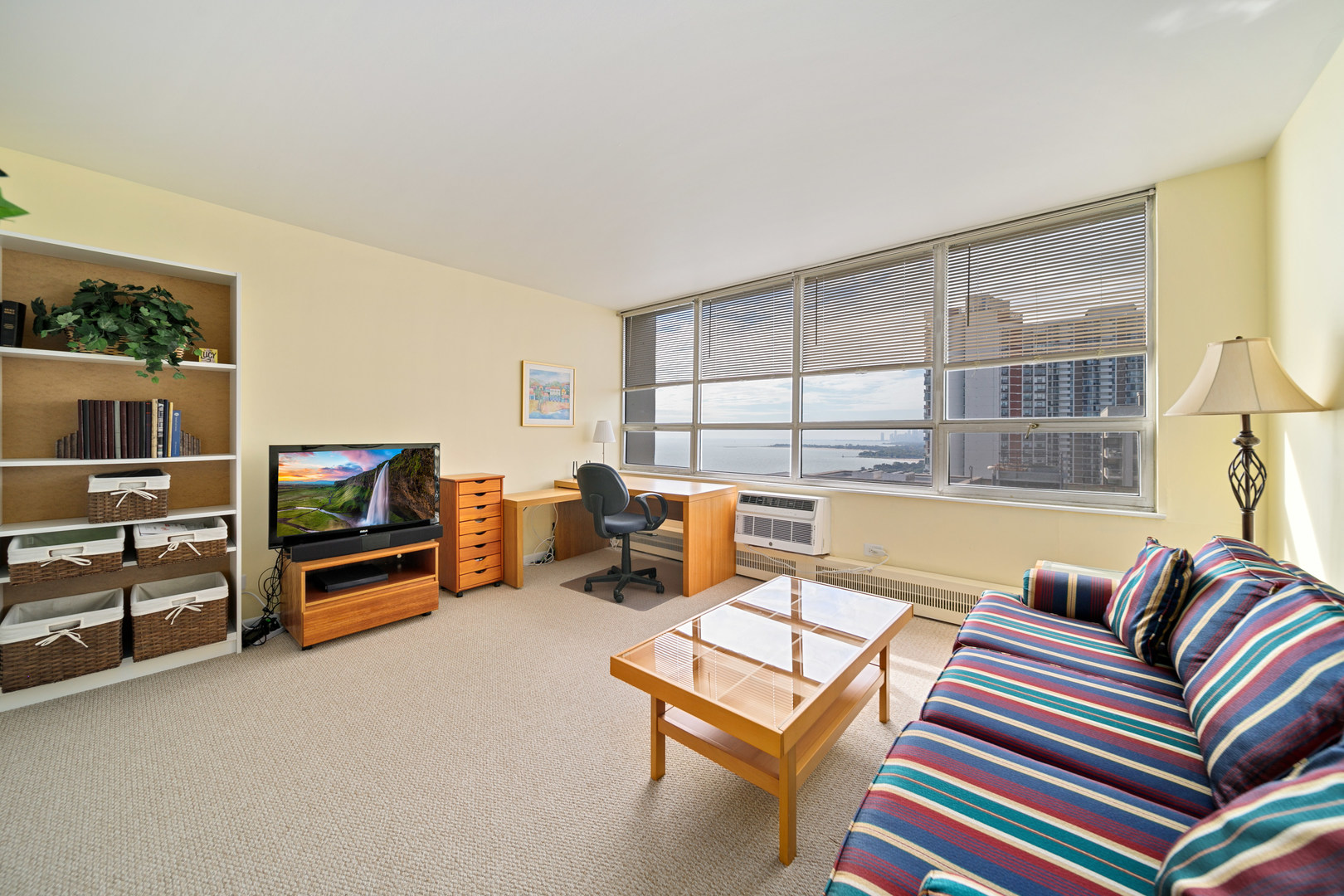 6171 North Sheridan Road, Unit 2812 Chicago, IL 60660 - Photo 16 of 29