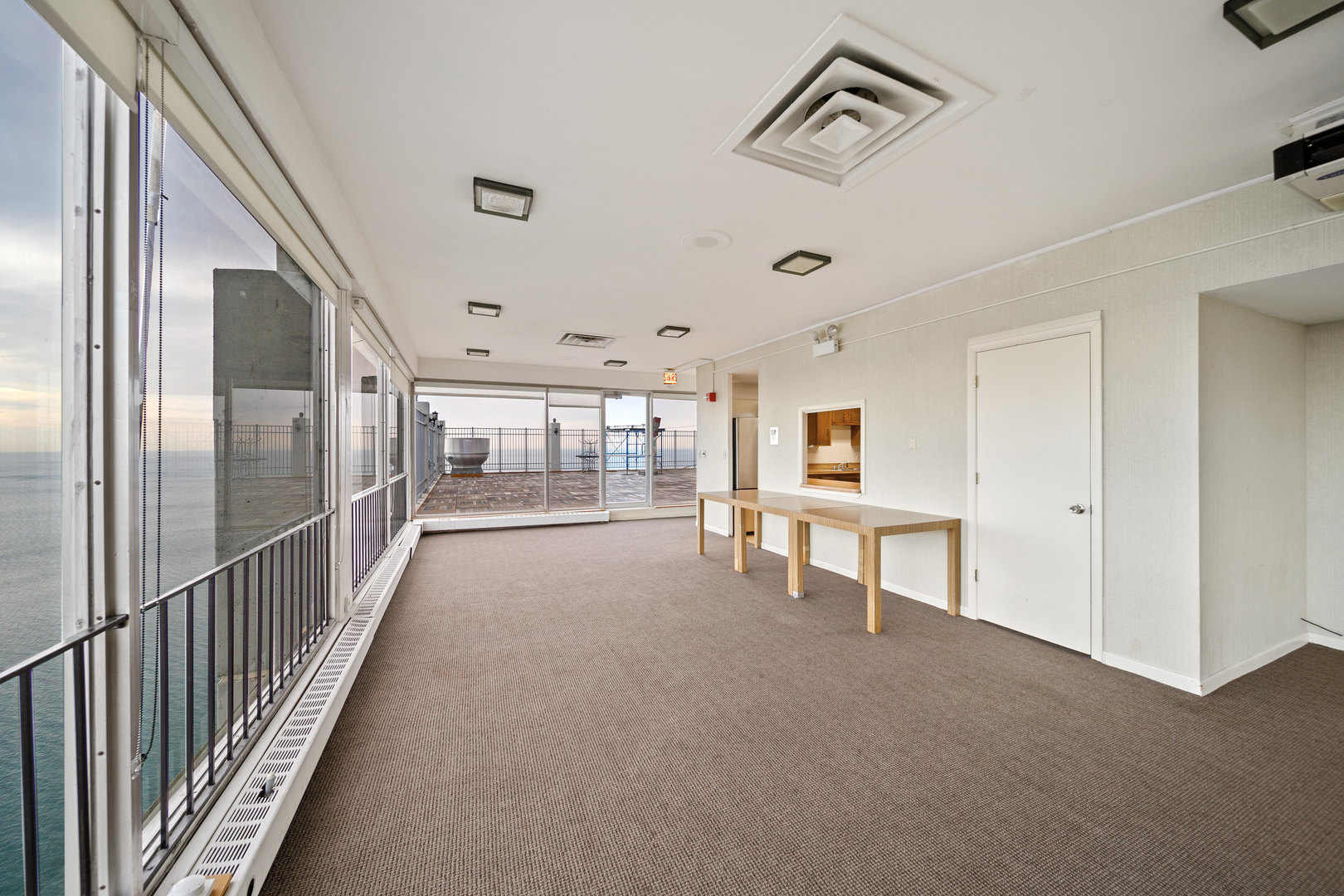 6171 North Sheridan Road, Unit 2812 Chicago, IL 60660 - Photo 24 of 29