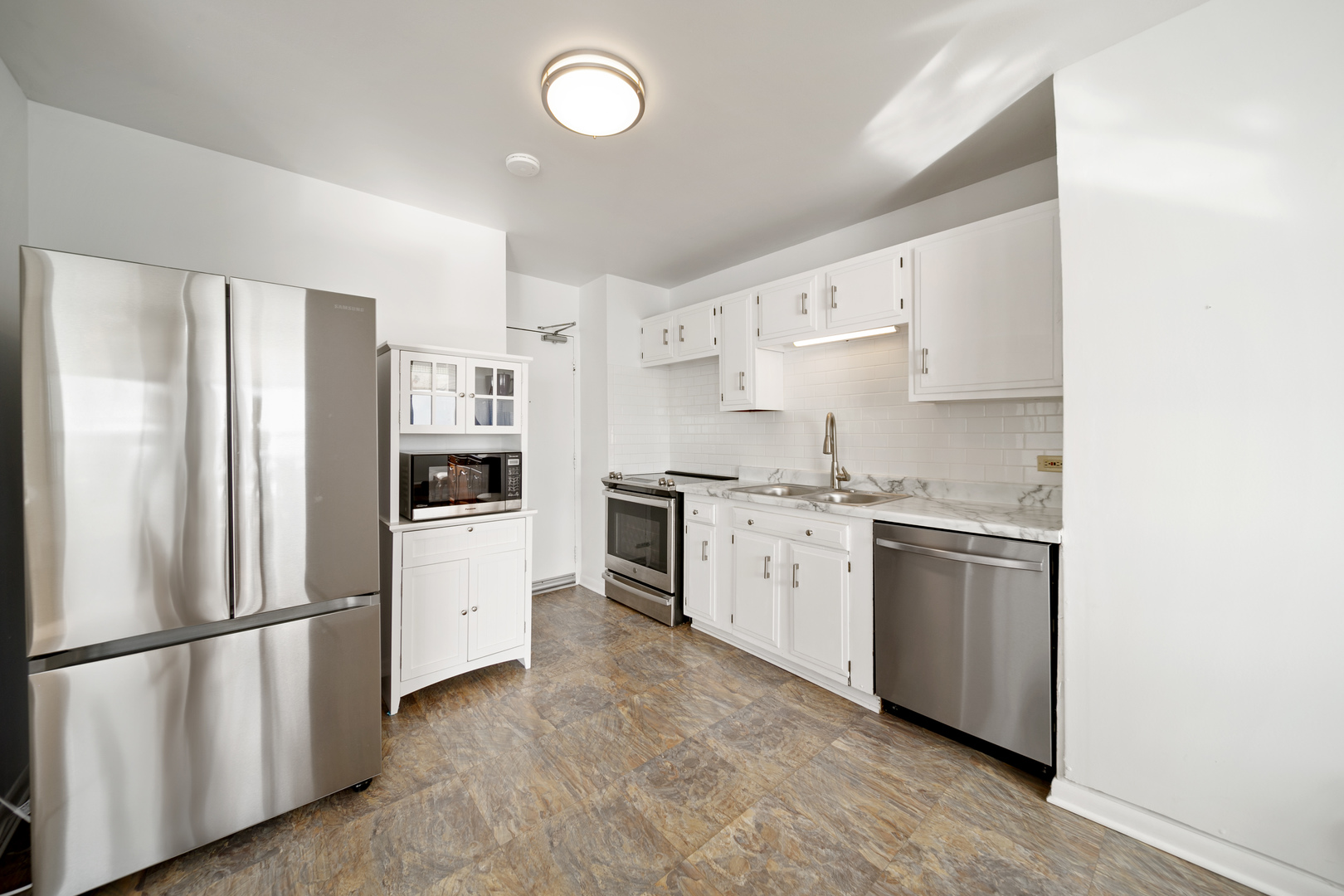 6171 North Sheridan Road, Unit 2812 Chicago, IL 60660 - Photo 8 of 29