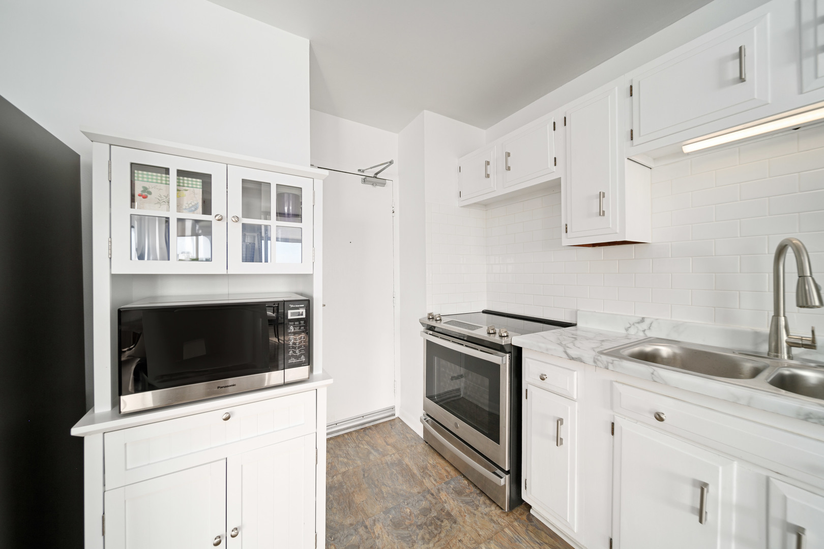 6171 North Sheridan Road, Unit 2812 Chicago, IL 60660 - Photo 9 of 29