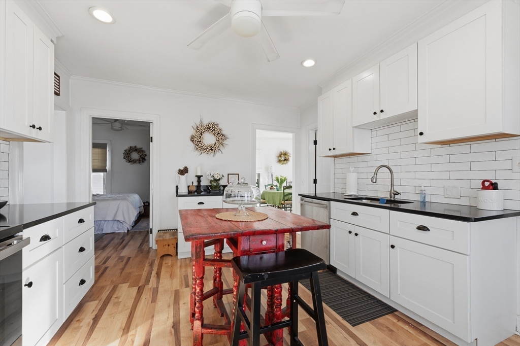 19 Gage Street Lynn, MA 01904 - Photo 3 of 30