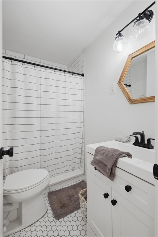 19 Gage Street Lynn, MA 01904 - Photo 8 of 30