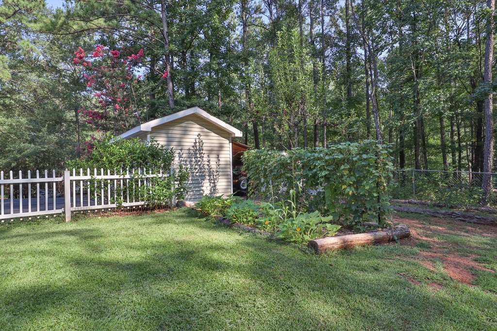 11318 Warm Springs Road Midland, GA 31820 - Photo 31 of 32 GARDEN