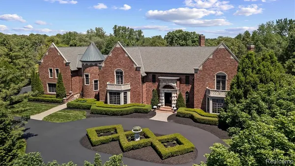 $4,499,000 | 2370 Pond Vallee Drive, Oakland, MI 48363