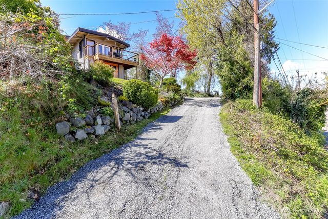 $615,000 | 8607 42nd Avenue South, Seattle, WA 98118
