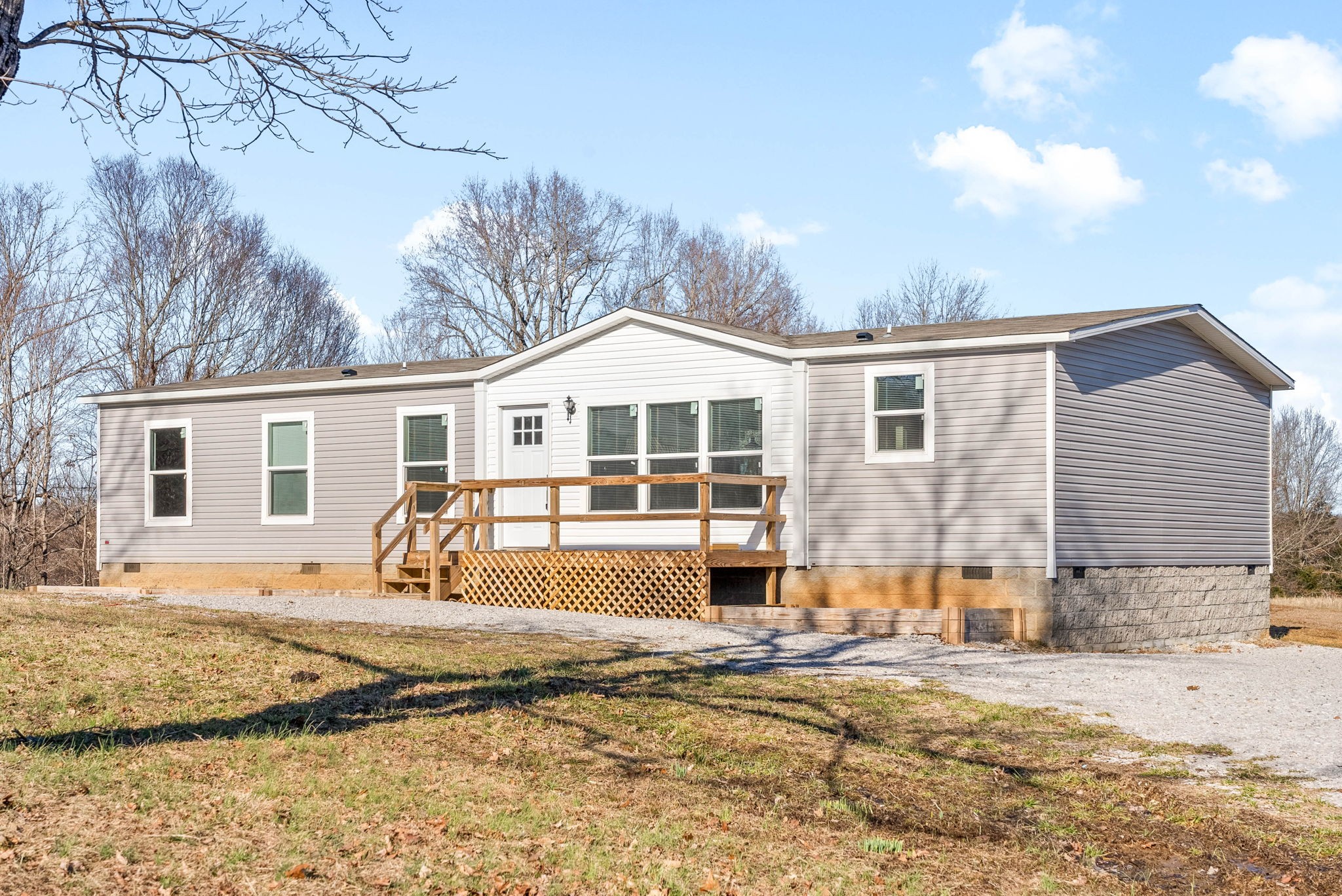 842 Pleasant Greenhill Road Crofton, KY 42217 - Photo 2 of 29 a front view of a house with a patio