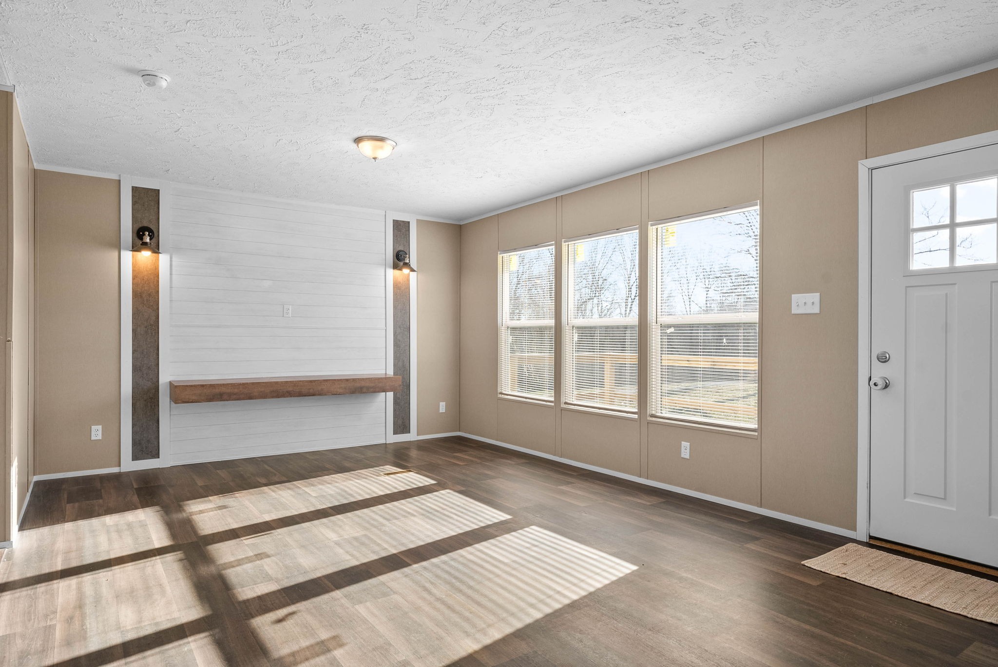 842 Pleasant Greenhill Road Crofton, KY 42217 - Photo 8 of 29 a view of an empty room with a window