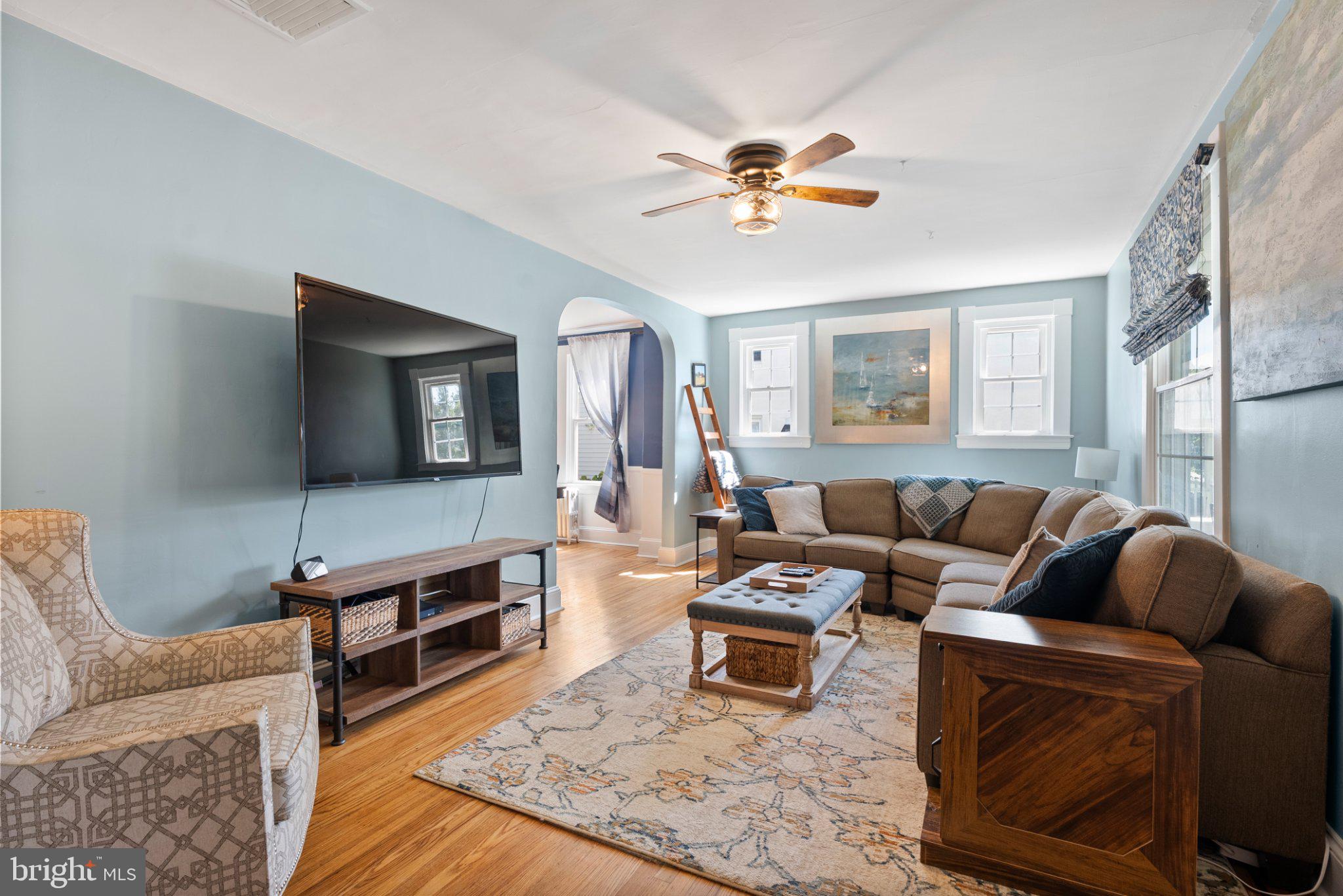 620 Murdock Road Baltimore, MD 21212 - Photo 7 of 41 Cozy living space with modern charm.
