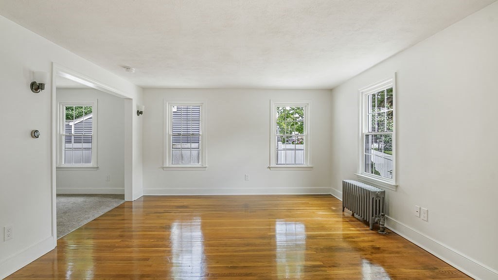 320 Tremont Street Springfield, MA 01104 - Photo 5 of 41