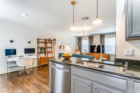 $280,000 | 4727 Bradford Drive, Unit 4727B, Dallas, TX 75219