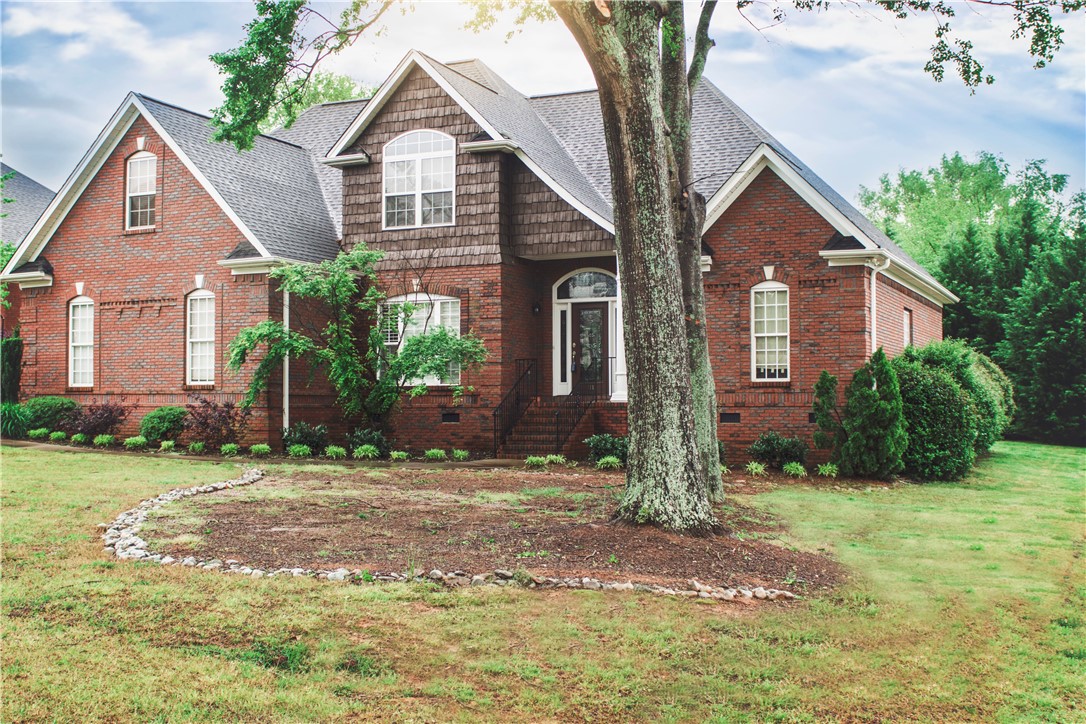 114 Cayman Way Anderson, SC 29621 - Photo 1 of 18