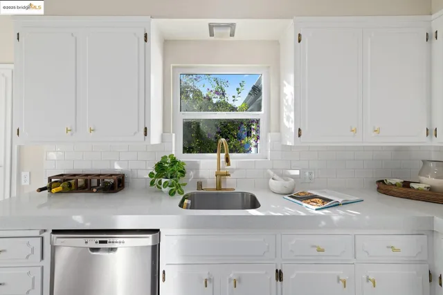 $928,000 | 1945 Bradhoff Avenue, San Leandro, CA 94577