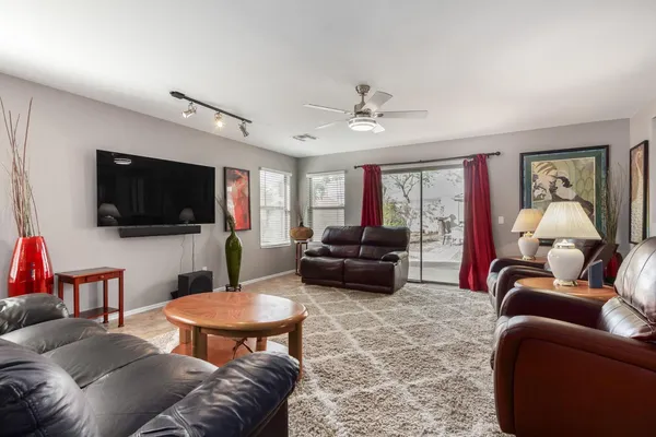 $2,150 | 13864 West Ironwood Street, Surprise, AZ 85374