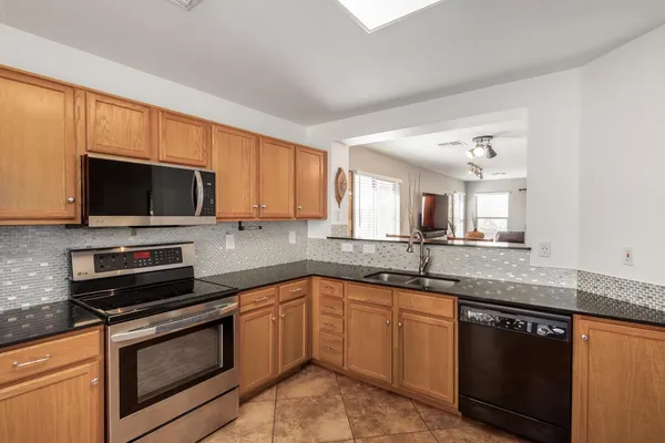 $2,150 | 13864 West Ironwood Street, Surprise, AZ 85374