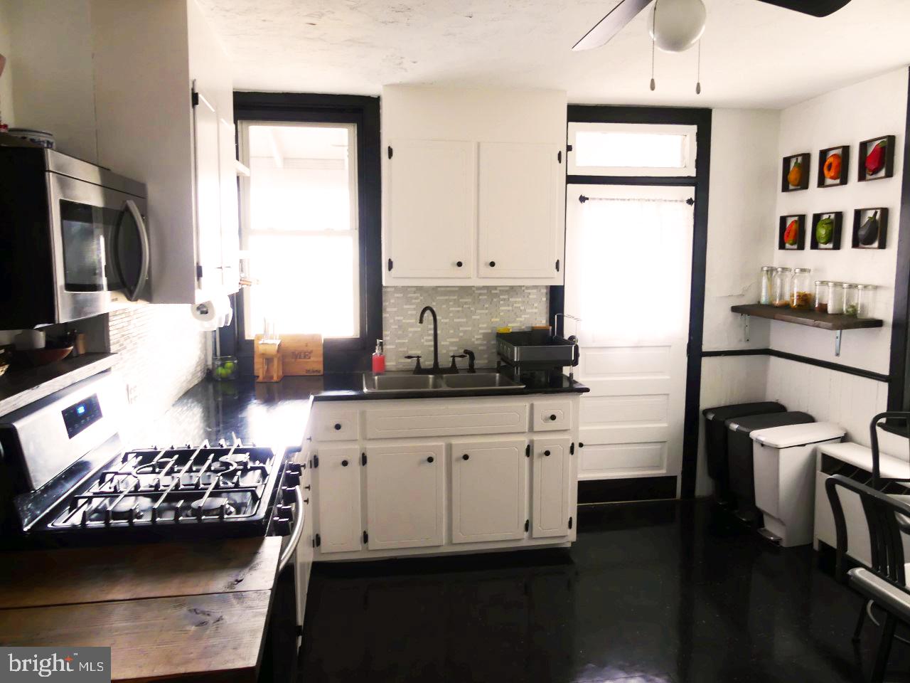 236 East Middle Street Gettysburg, PA 17325 - Photo 8 of 48