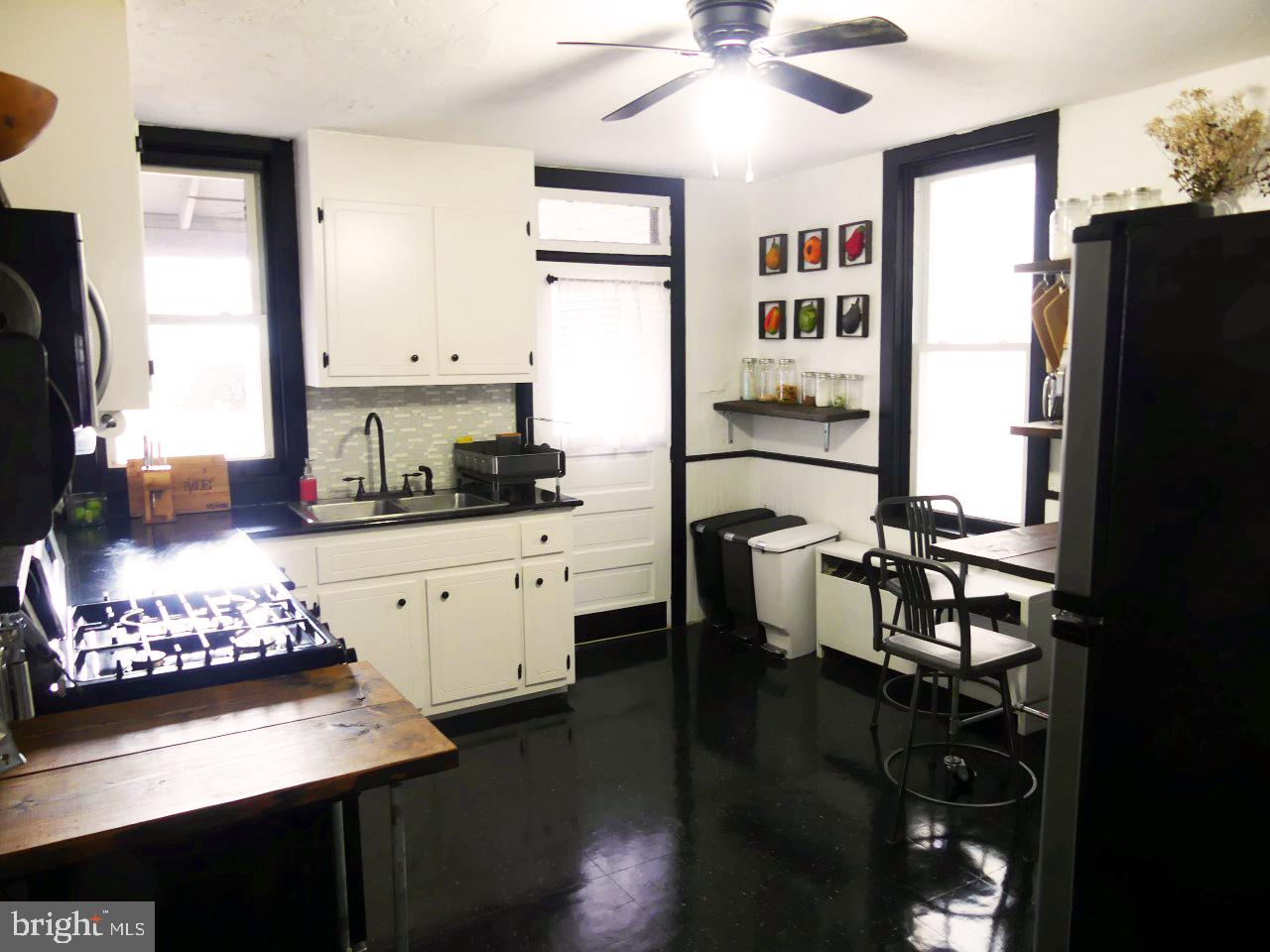 236 East Middle Street Gettysburg, PA 17325 - Photo 9 of 48