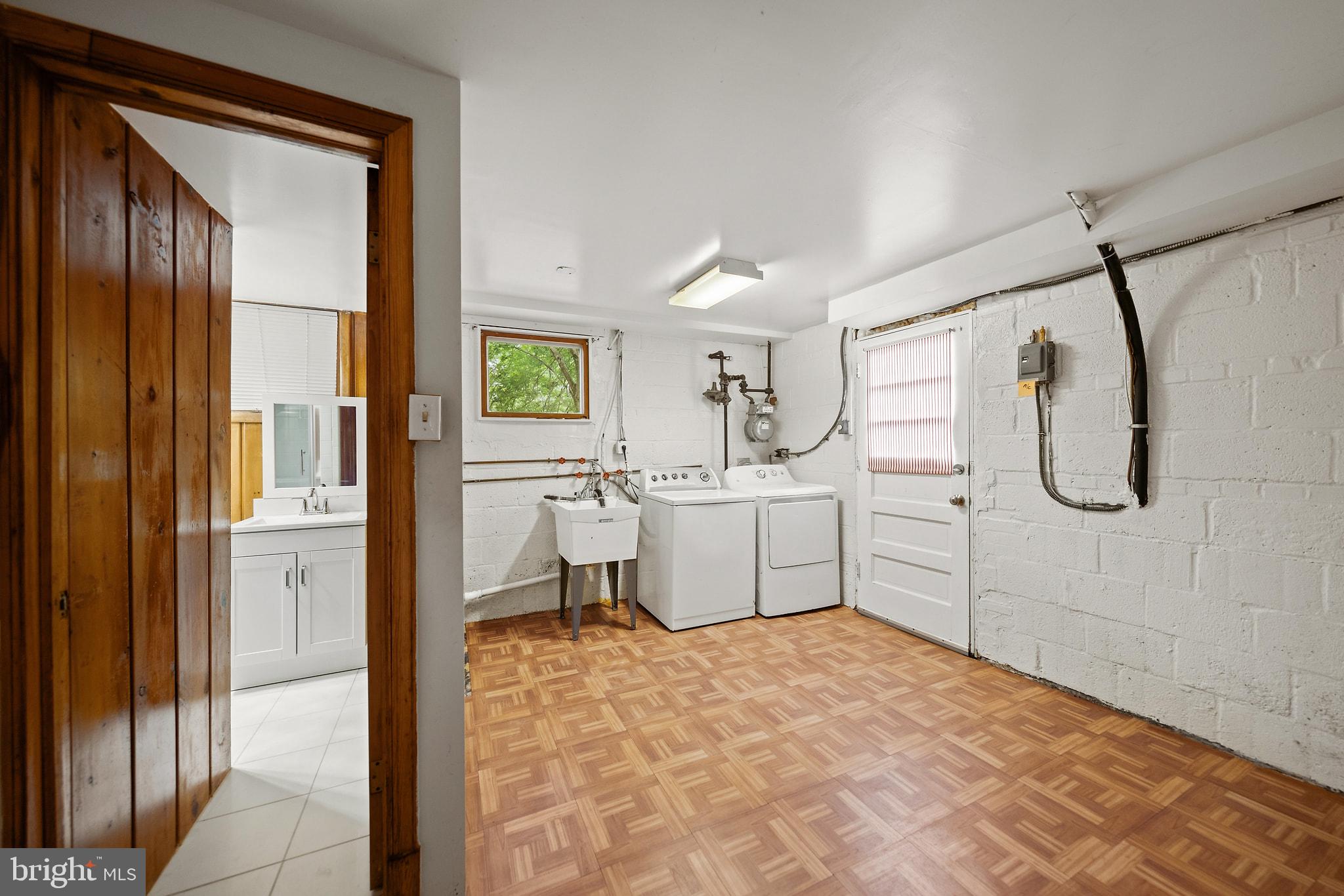 4501 Renn Street Rockville, MD 20853 - Photo 29 of 36