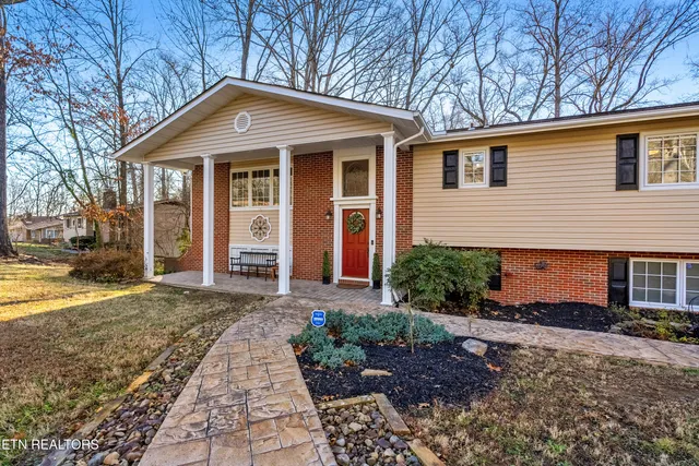 $470,000 | 135 Normandy Road, Oak Ridge, TN 37830